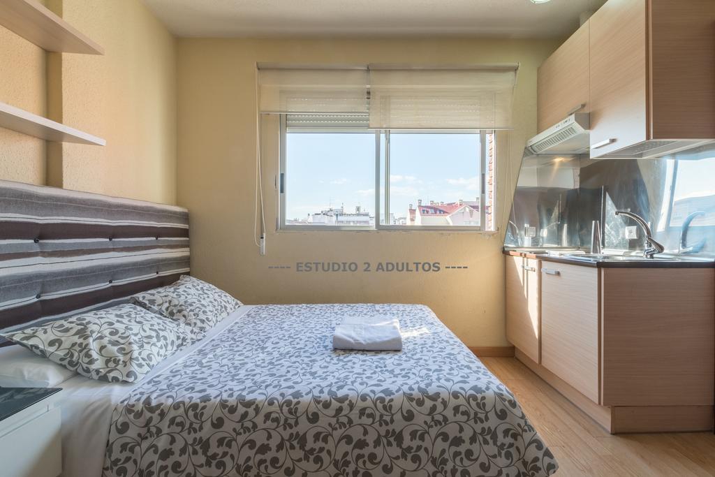 Apartamentos Arapiles Madrid Exteriör bild
