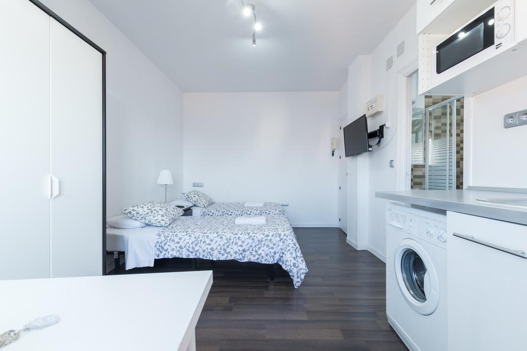 Apartamentos Arapiles Madrid Exteriör bild