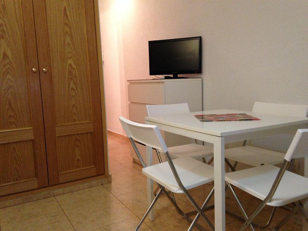 Apartamentos Arapiles Madrid Exteriör bild