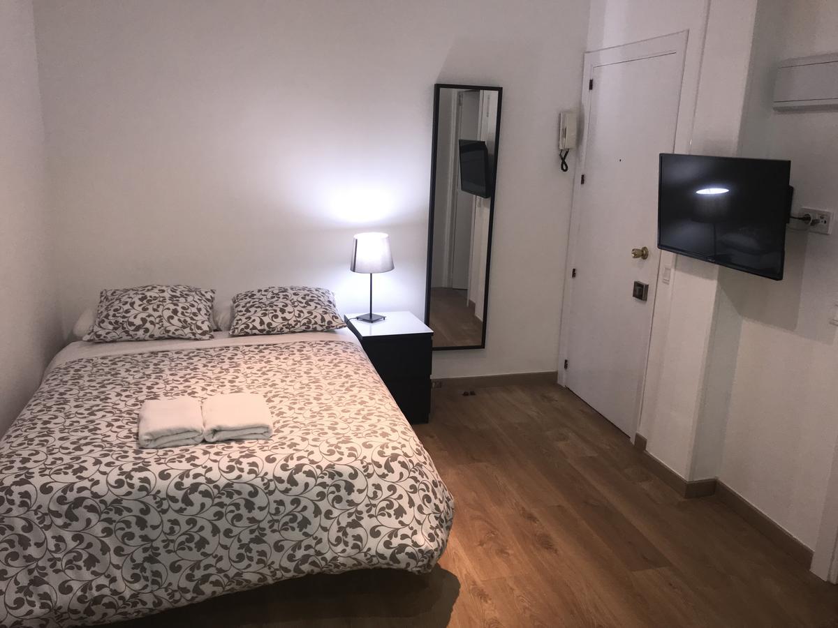 Apartamentos Arapiles Madrid Exteriör bild