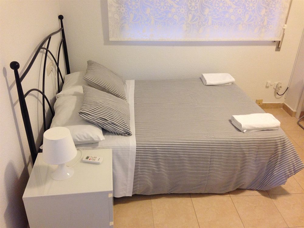 Apartamentos Arapiles Madrid Exteriör bild