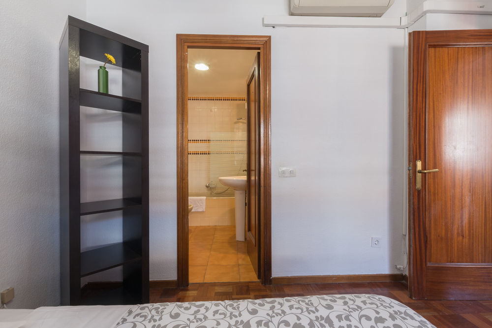 Apartamentos Arapiles Madrid Exteriör bild
